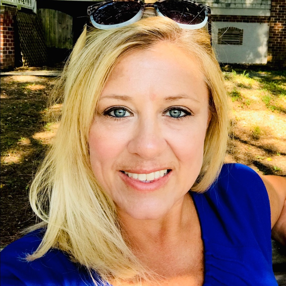 Meet your Posher, Jennifer